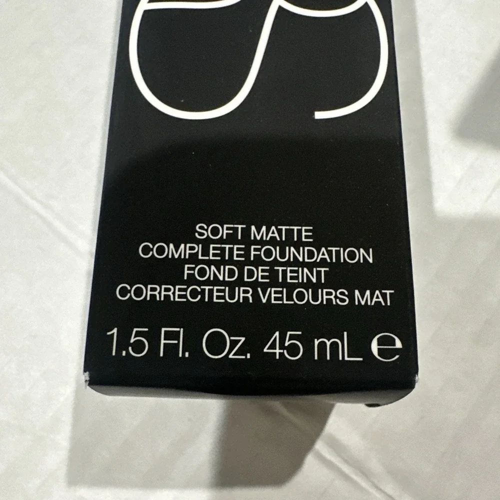 Nars Soft Matte Complete Foundation NEW 1.5 oz. Zambie Deep 5